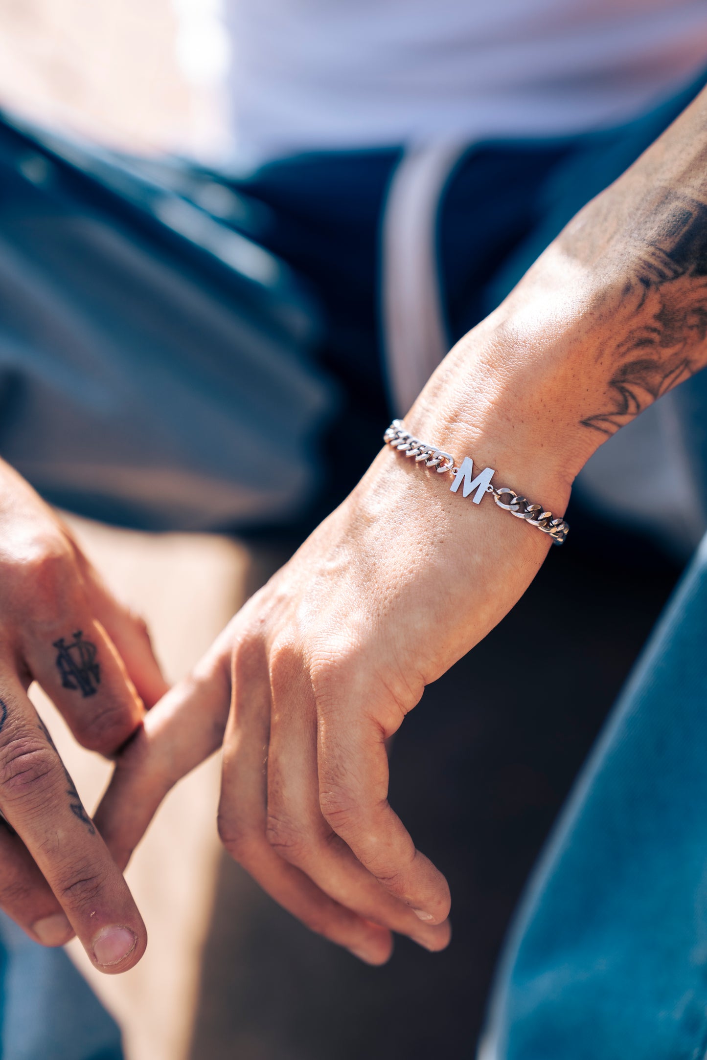 Pulsera letras "NMO"