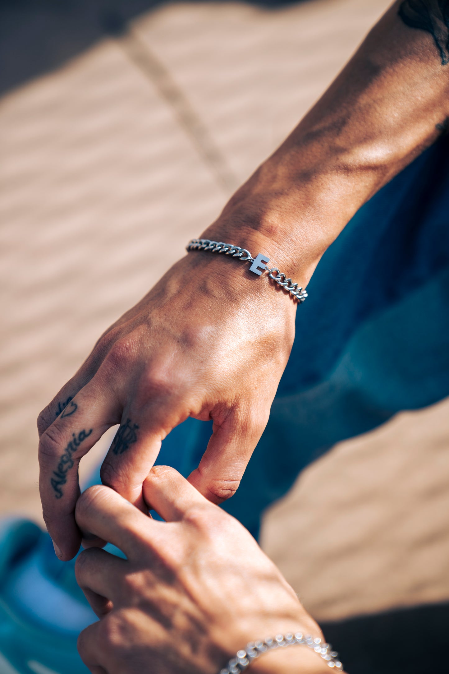 Pulsera letras "NMO"