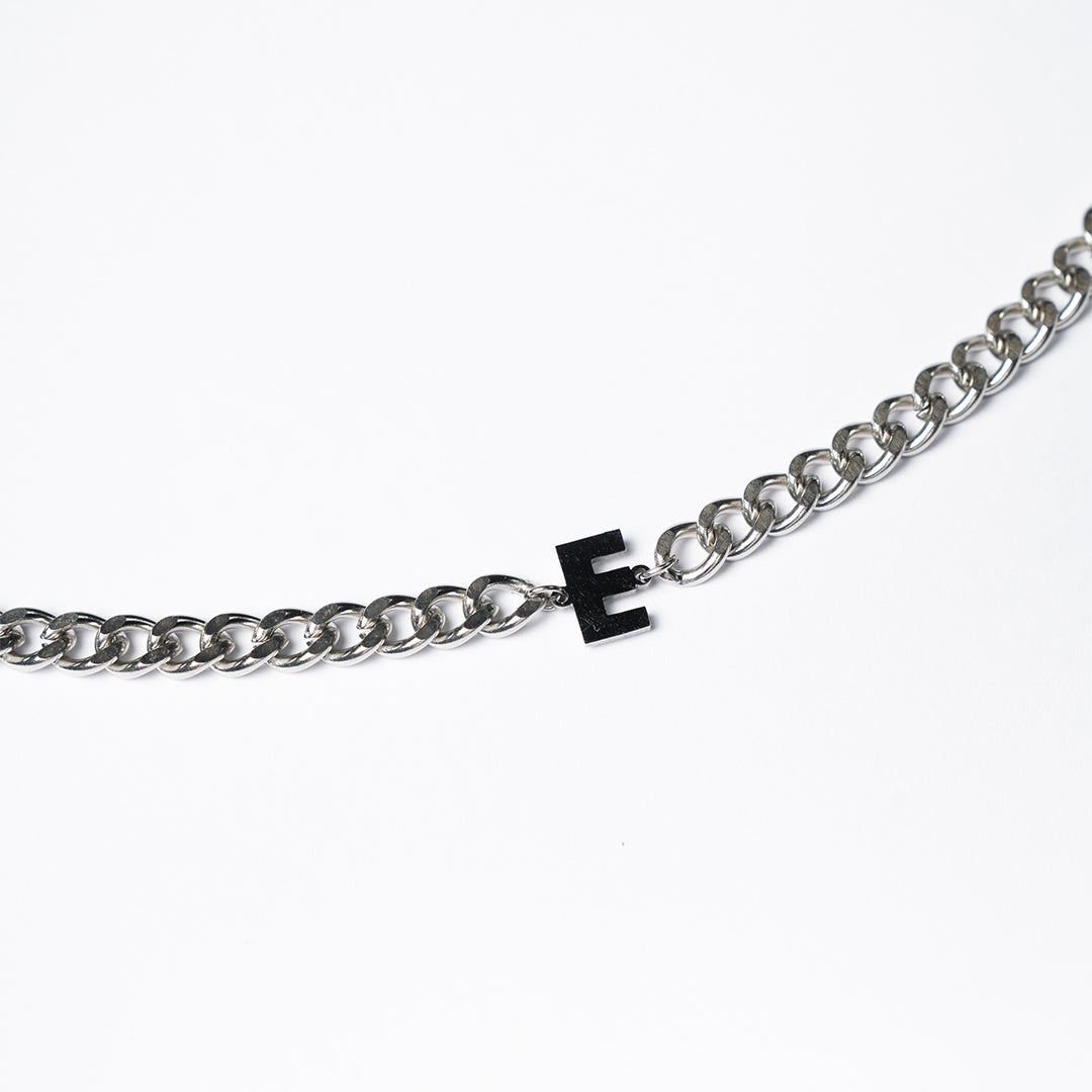 Pulsera letras "NMO"