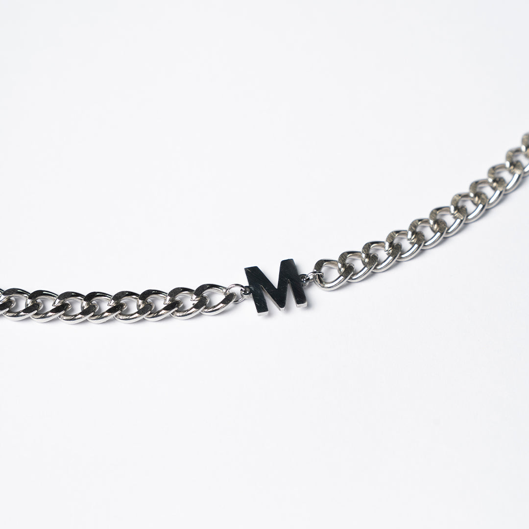 Pulsera letras "NMO"